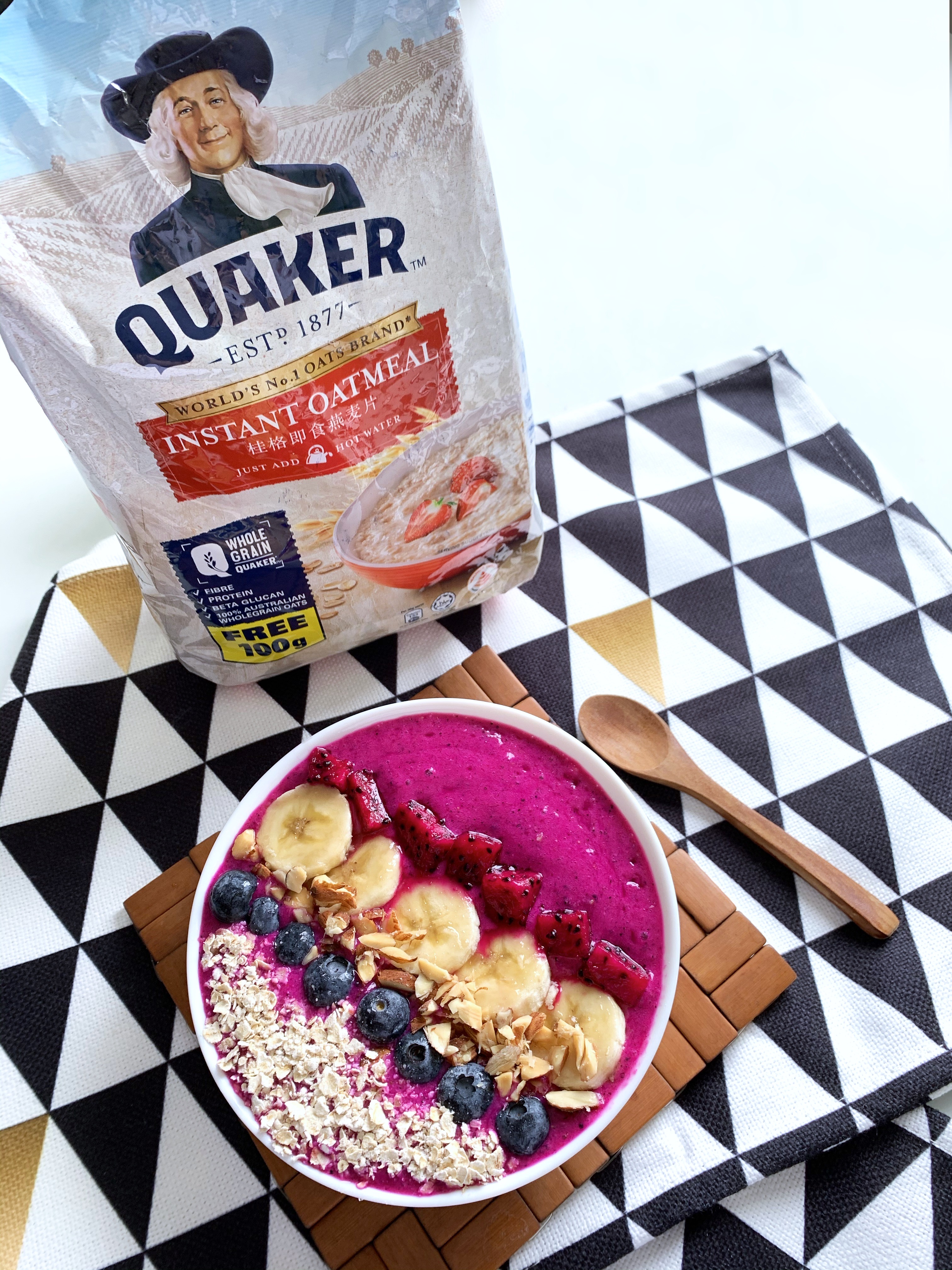 Fruits and Oats Smoothie Bowl