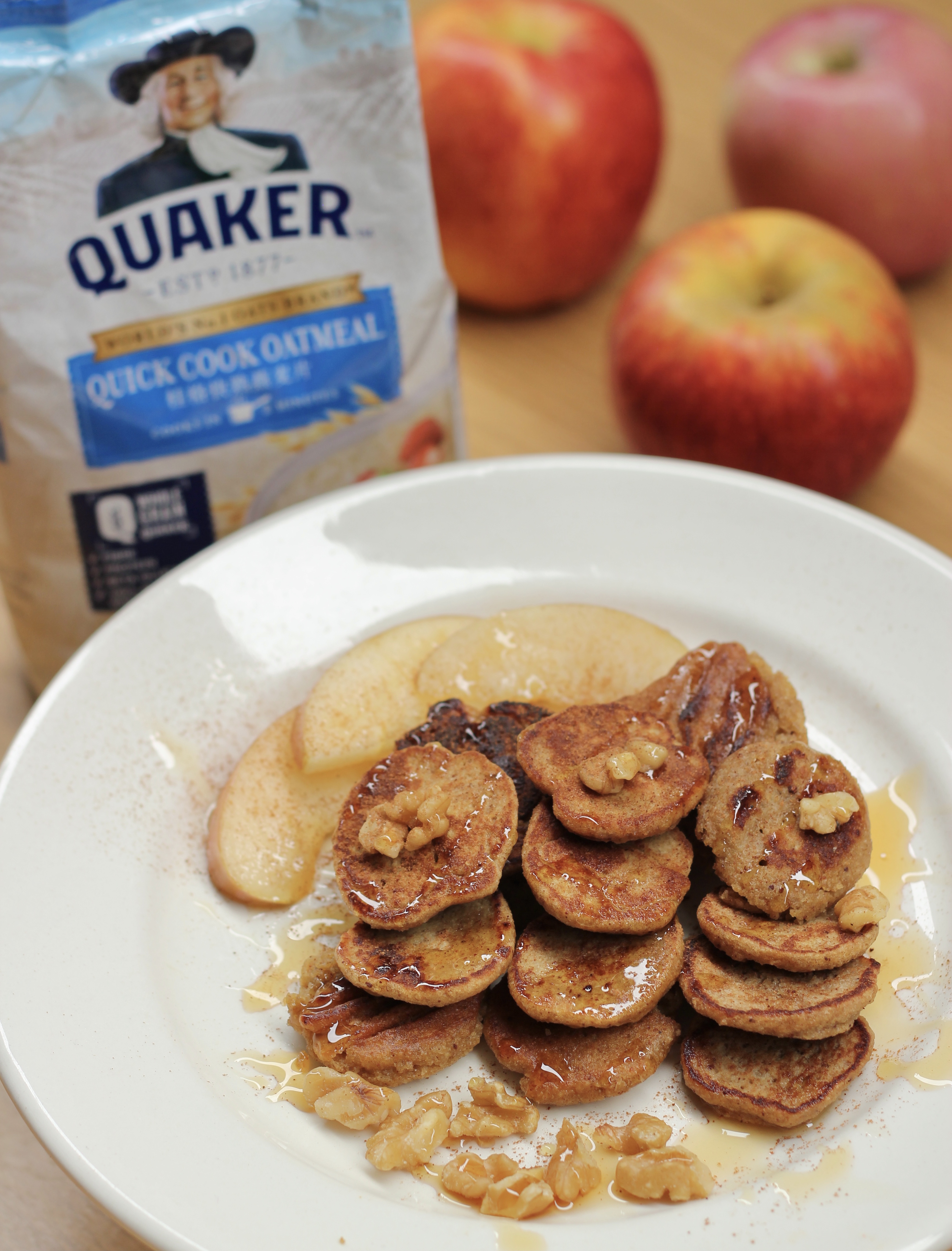 Apple Cinnamon Oats Pancakes