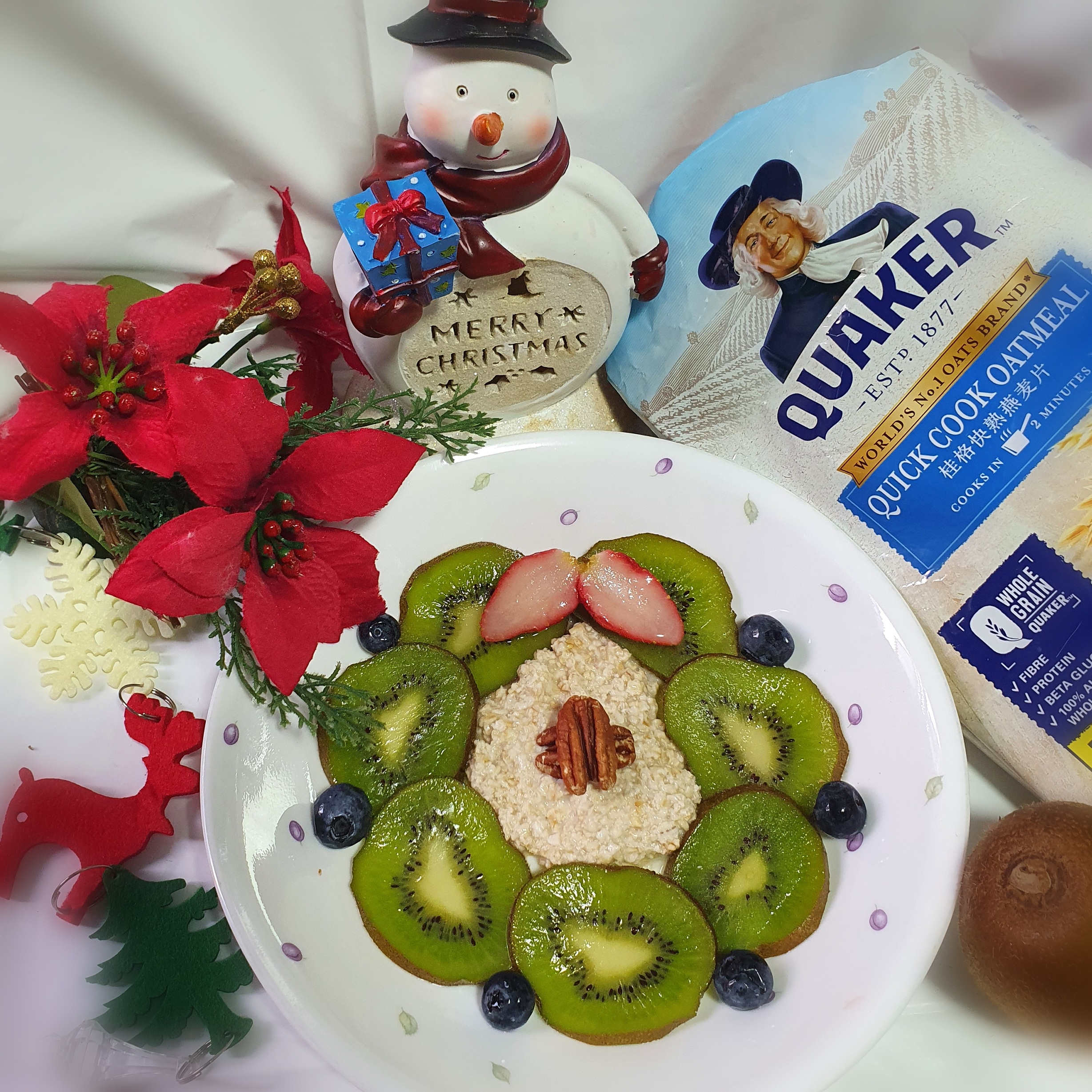 Christmas Wreath Almond Oatmeal