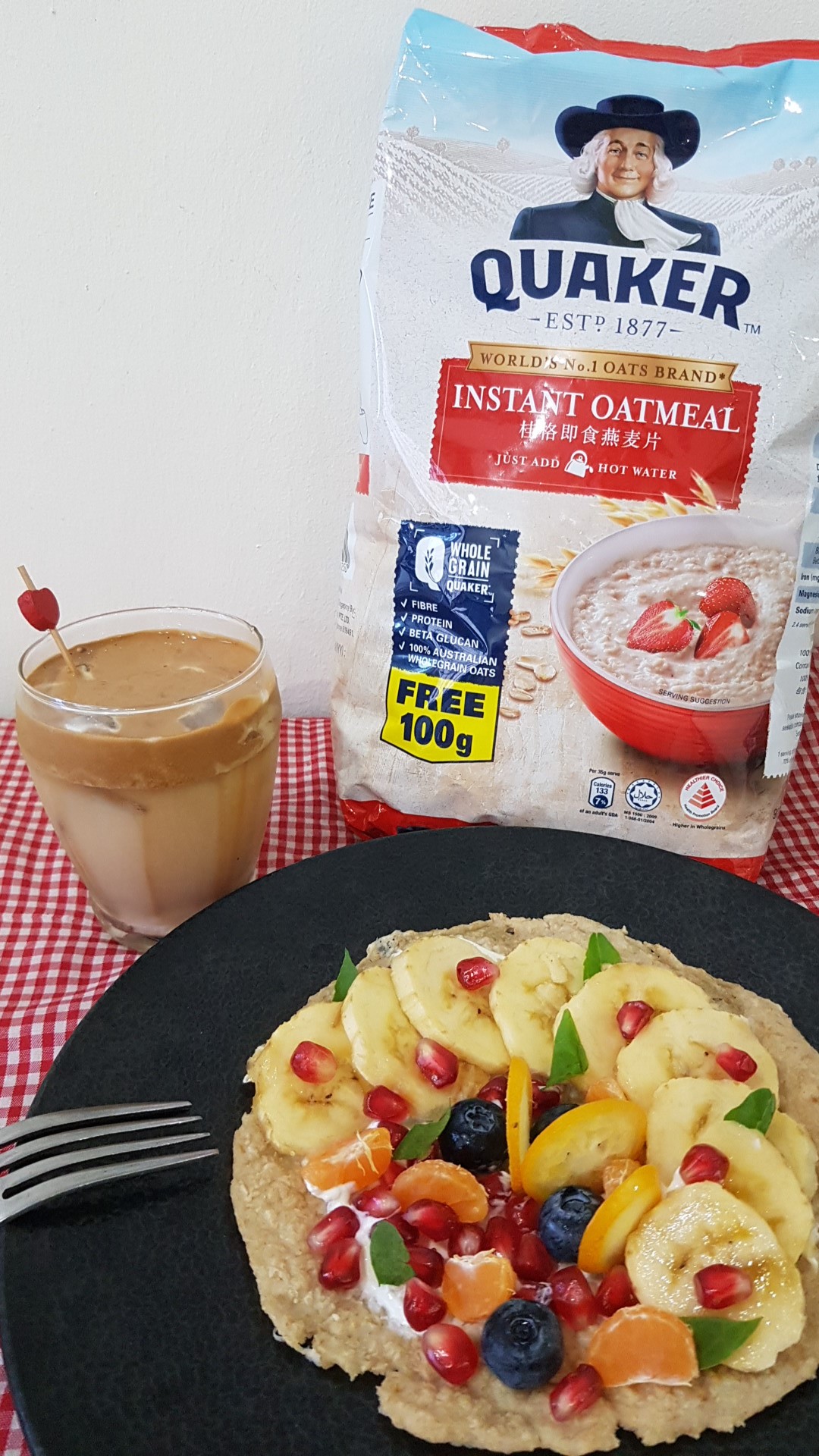 Rainbow fruits oatcakes wrap with Dalgano coffee (oatmilk)
