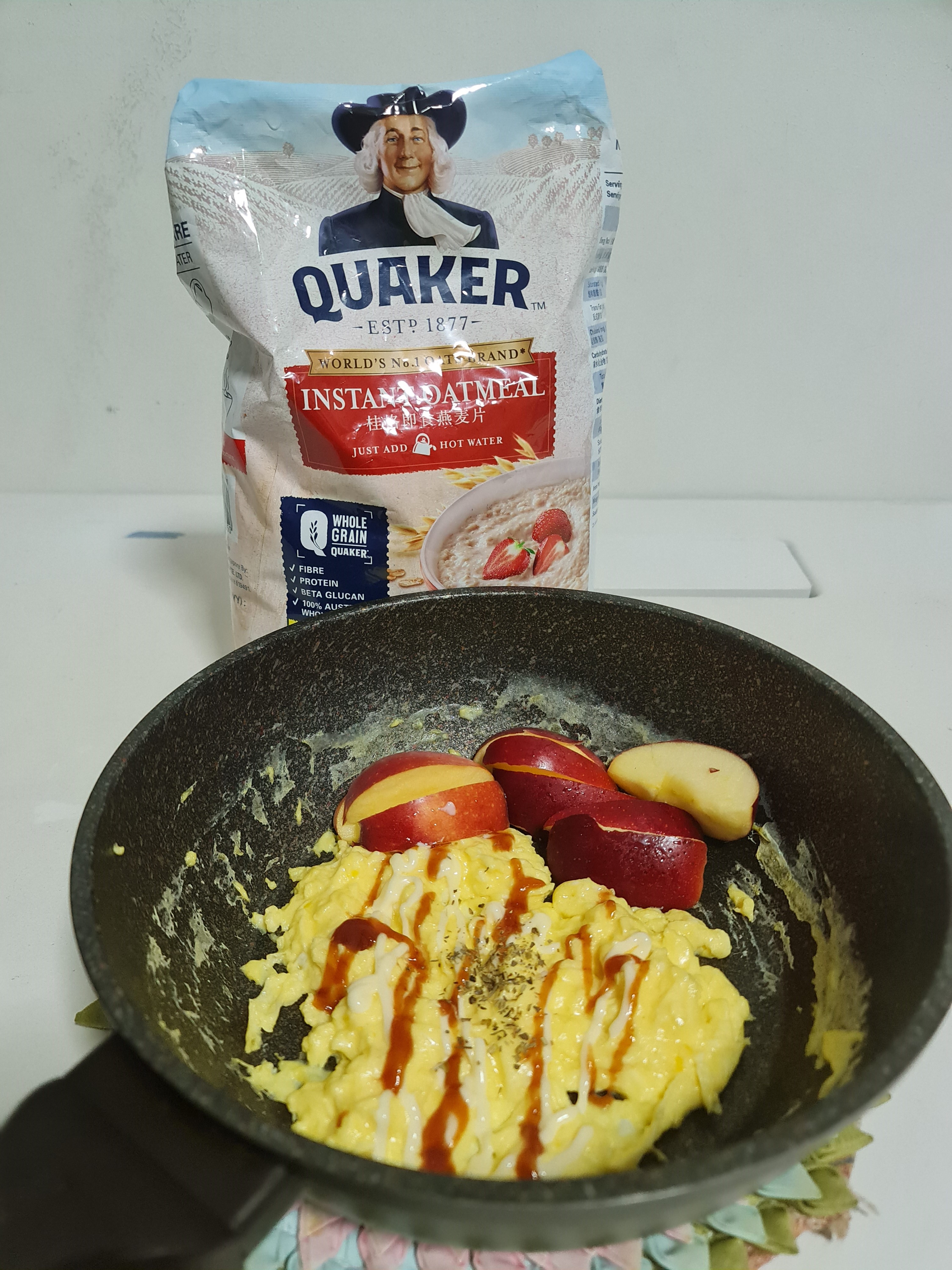 Creamy egg with apple