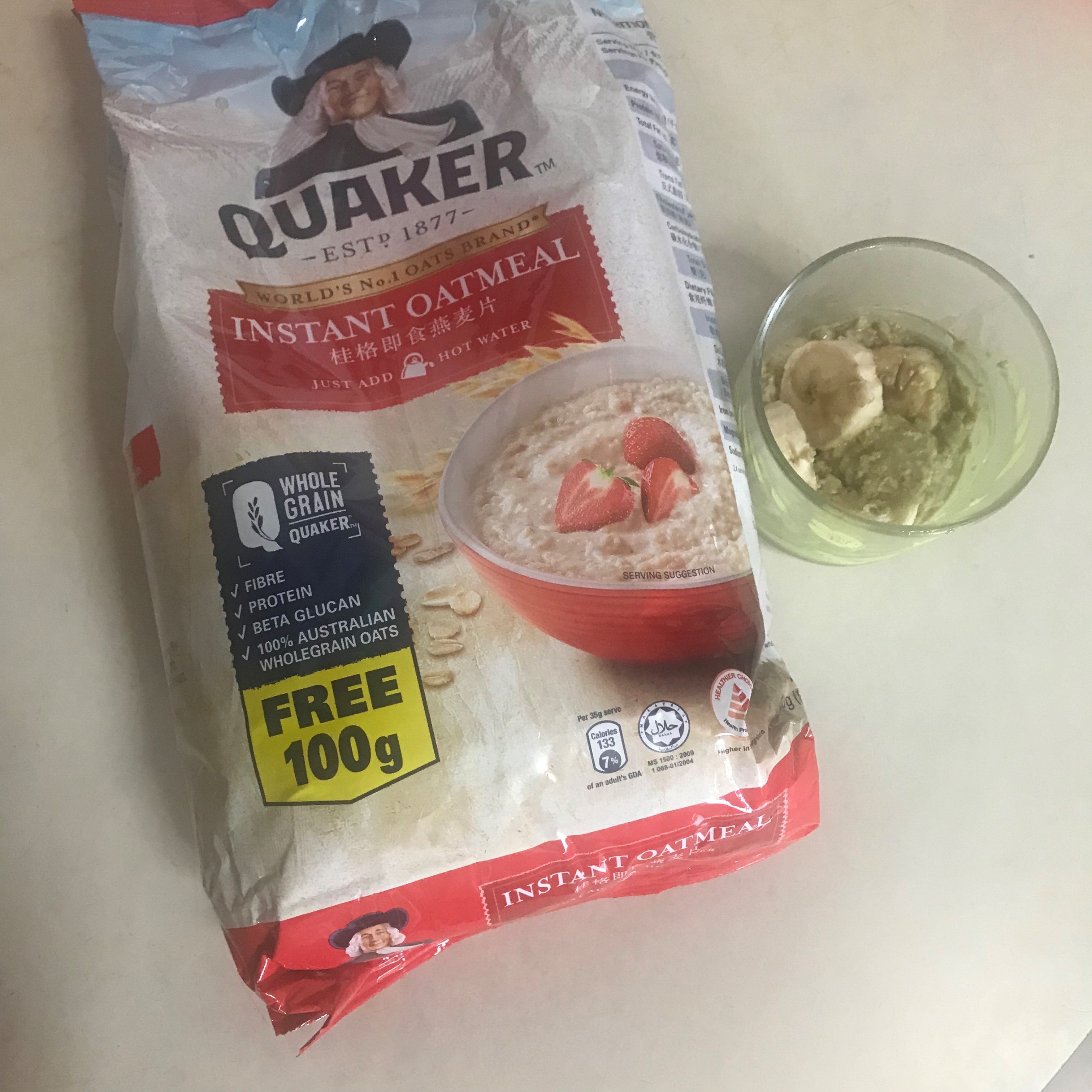 Overnight Oat with Manuka, Banana and Matcha Green Tea