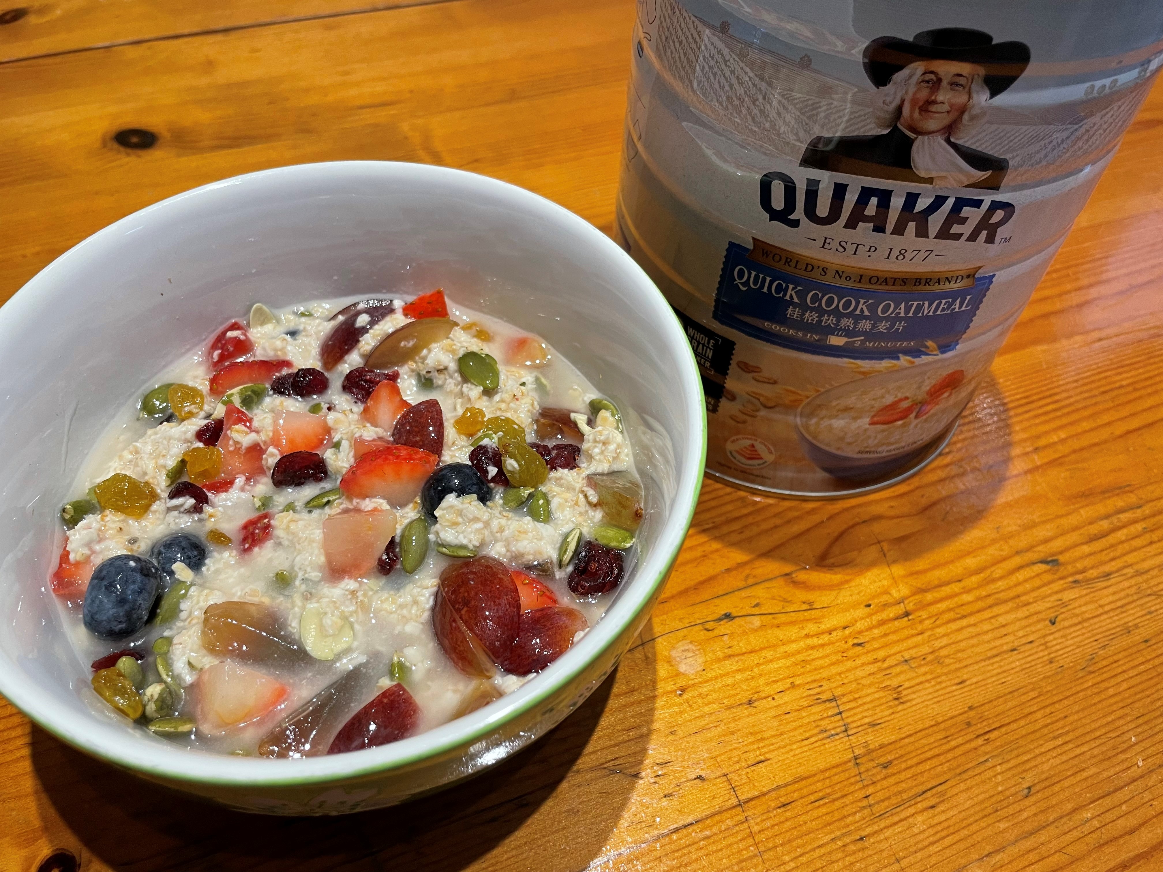 Overnight oat with mixed fruits