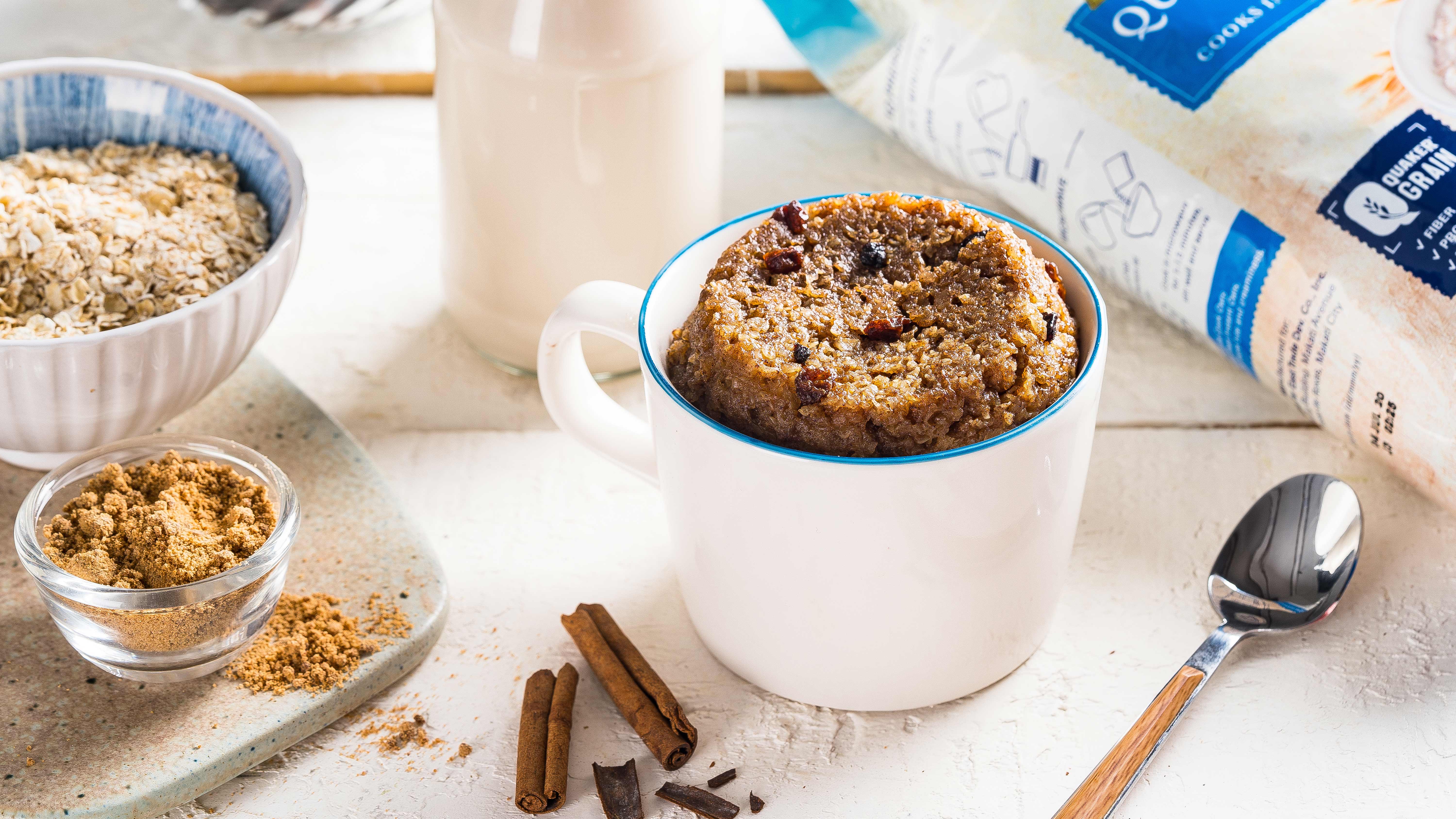 Cinnamon Roll Oats Mug Cake