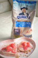 Oatmeal Panna Cotta With Strawberry