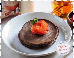 CHOCO OAT PANCAKES