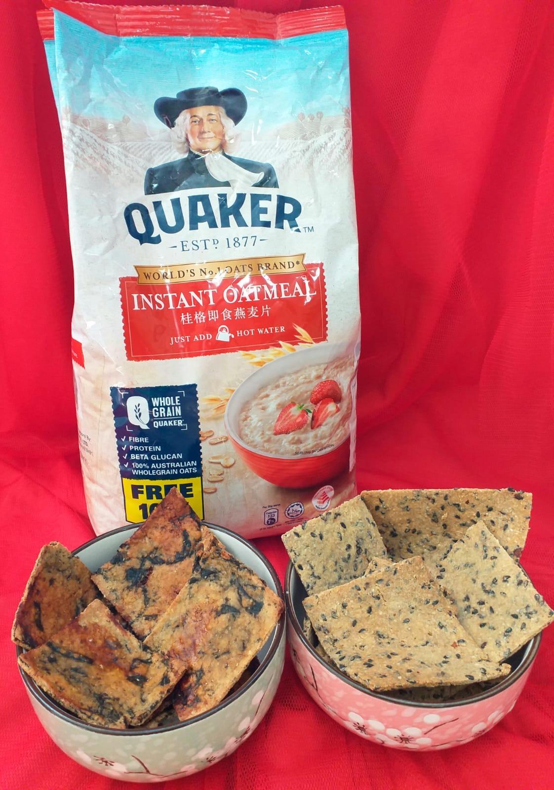 Oat Crackers - Soy &amp; Black Sesame Flavour